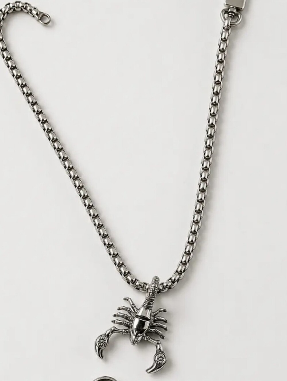 Vitaly Scorpion Pendant On a 18" Thick Square Box Chain Unisex New